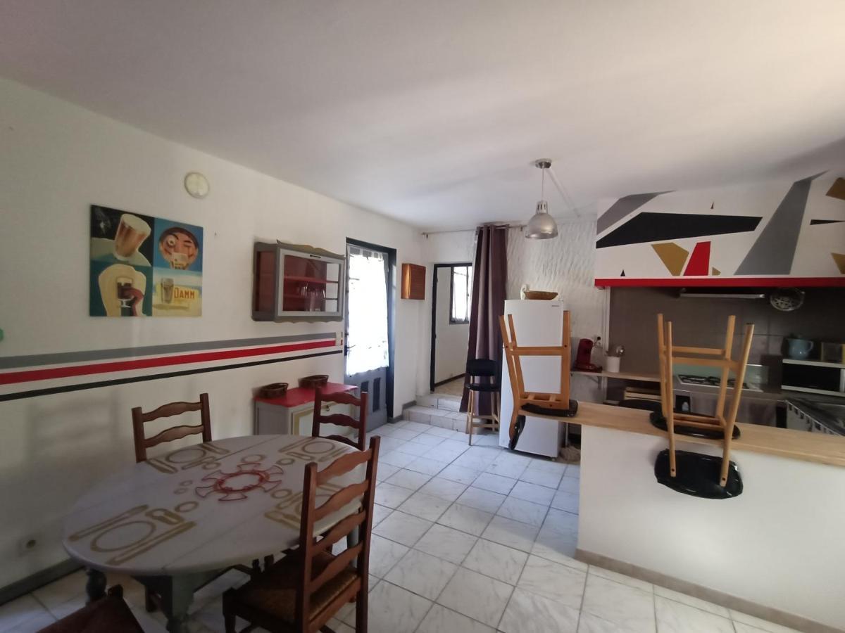 Location Saisonniere Curiste Apartment Montesquieu  Bagian luar foto